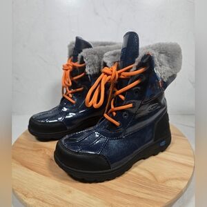 UGG Butte II Boots Girls Sz 3 Navy Patent Lined Waterproof 1005581K Winter